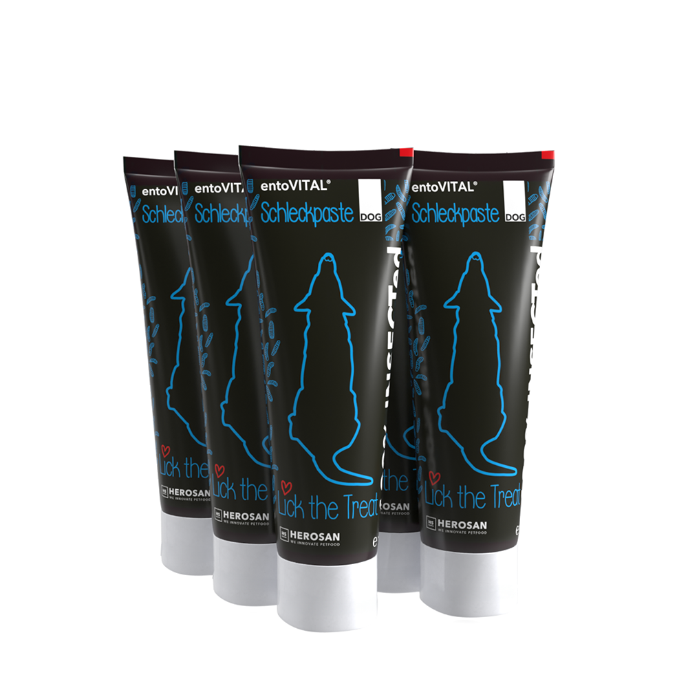 Fünf Tuben entoVITAL DOG Schleckpaste nebeneinander als Verkaufseinheit