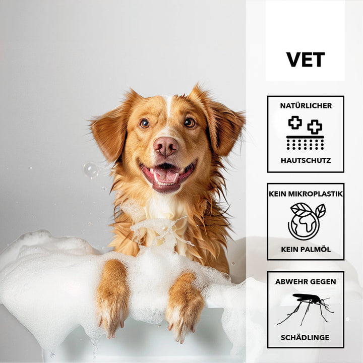 Nasser Hund mit Schaum in der Badewanne, daneben die Merkmale: natürlicher Hautschutz, kein Mikroplastik und kein Palmöl, Abwehr gegen Schädlinge