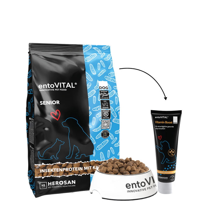 Sack entoVITAL DOG SENIOR mit gefülltem Futternapf und einer Tube entoVITAL Vitamin Boost als passende Ergänzung